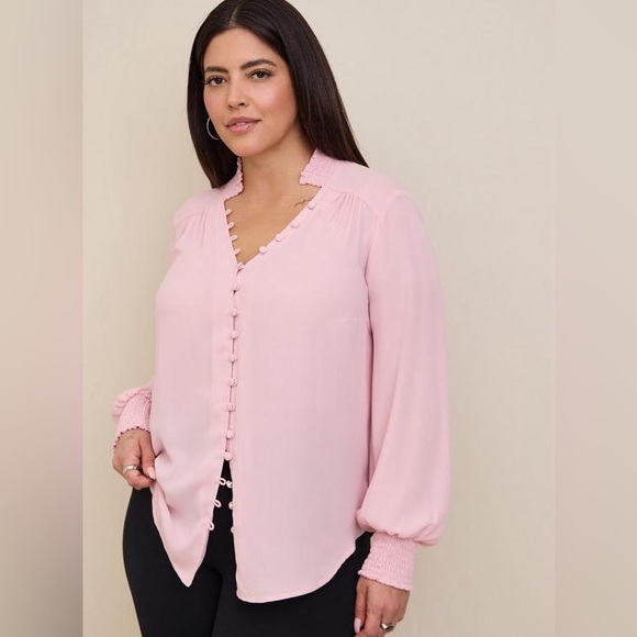 Torrid Georgette blouse women’s 4X pink long sleeve button front NWT smocked - Picture 1 of 12